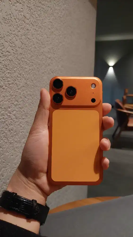 Iphone XR 256 housing 17 pro cosmic orange