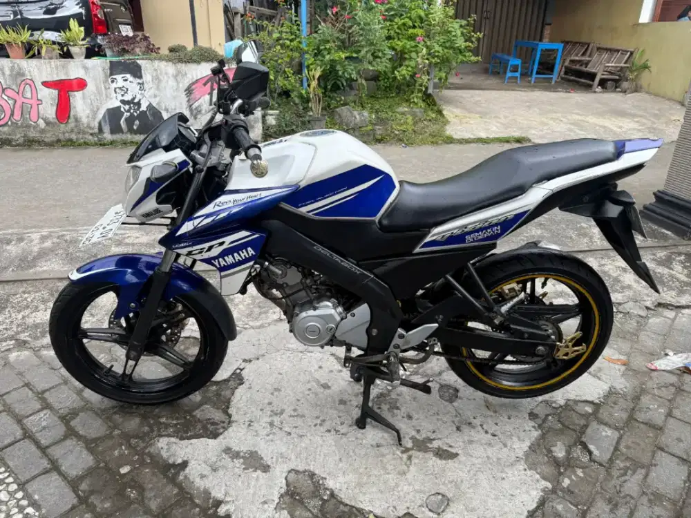 Yamaha Vixion Movistar THN 2015 plat AB Sleman
