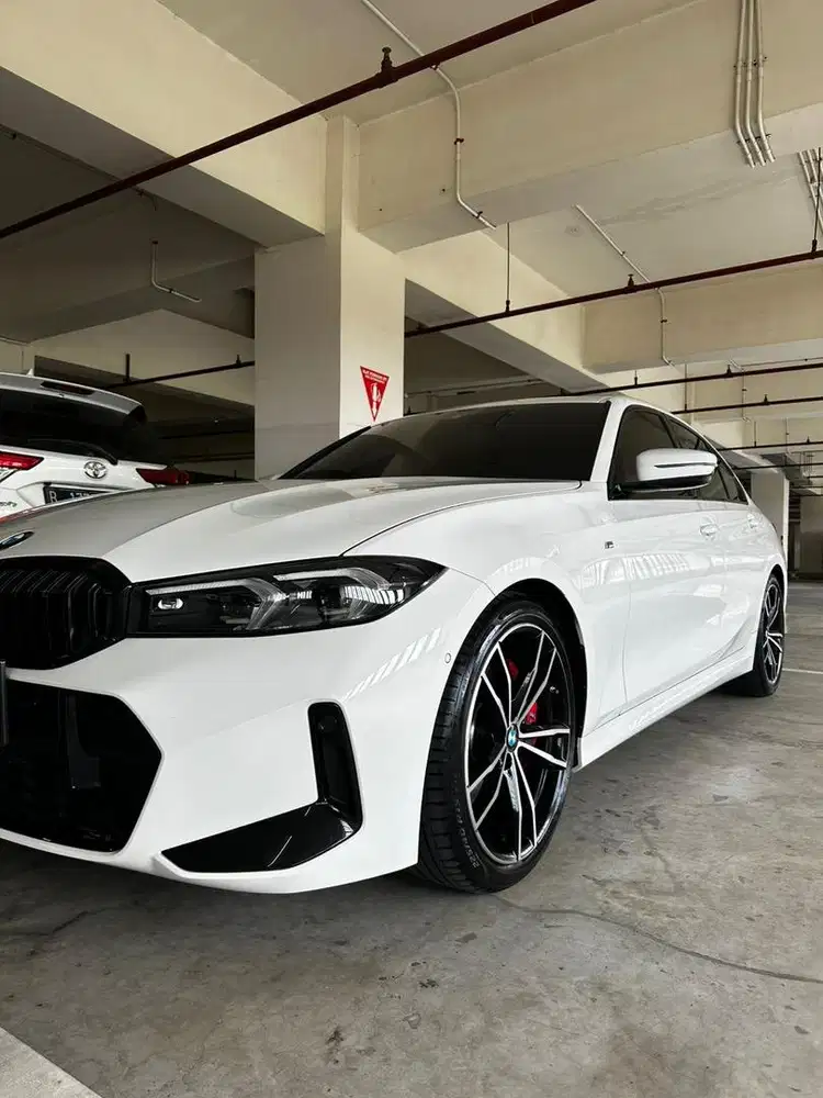 Bmw 330i ( NIK 2024 )