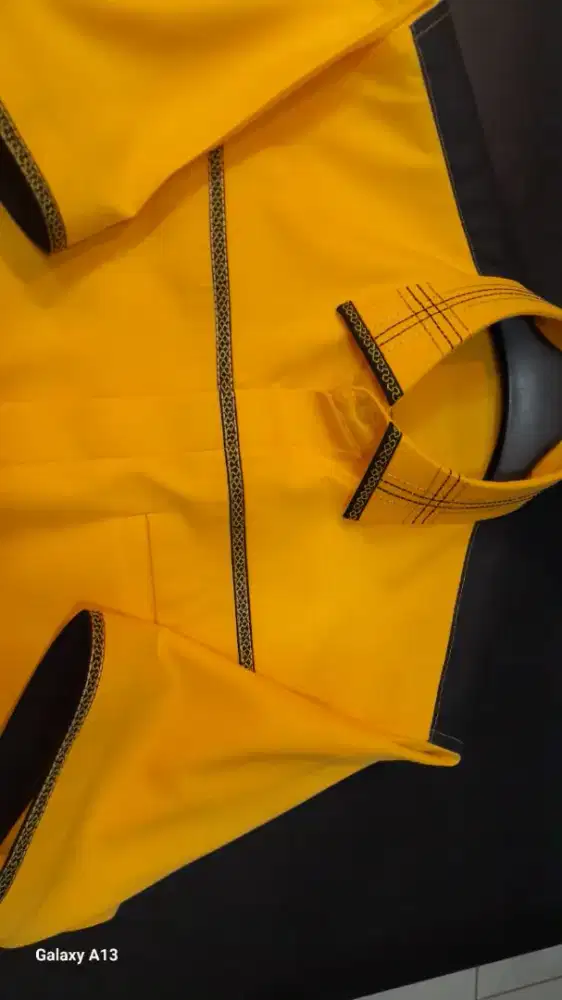 Di butuhkankan penjahit