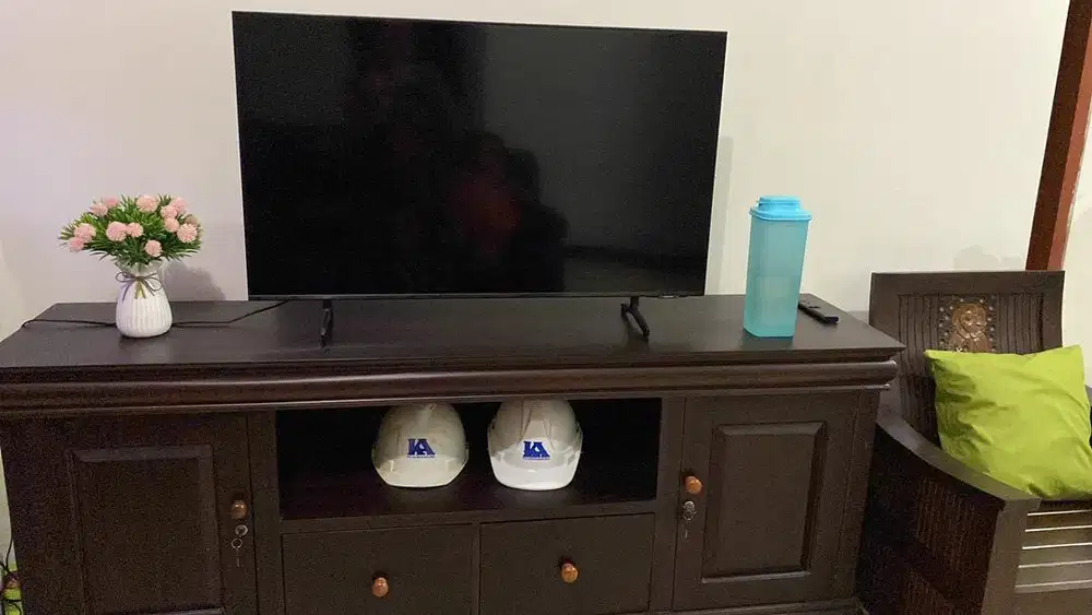 Lemari Bufet untuk TV