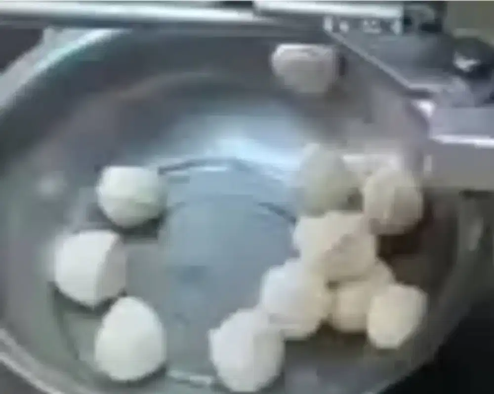 Mesin pembagi adonan