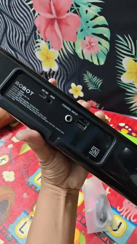 Soundbar bluetooth robot