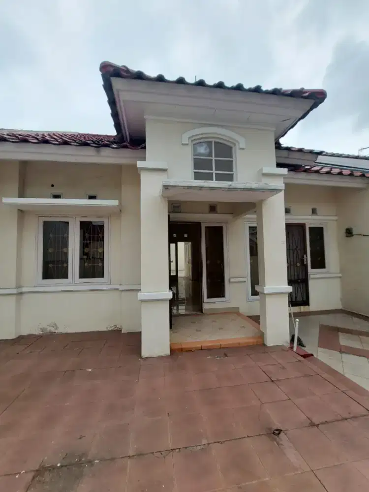 Sewakan Rumah Cluster Taman Sari  Kota Harapan Indah Bekasi