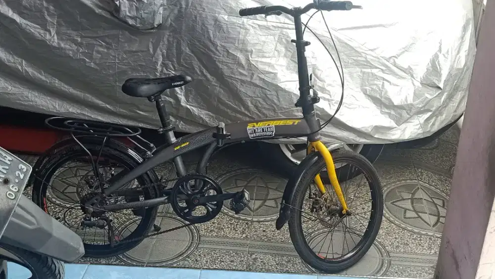 Sepeda lipat everbest ukuran 20