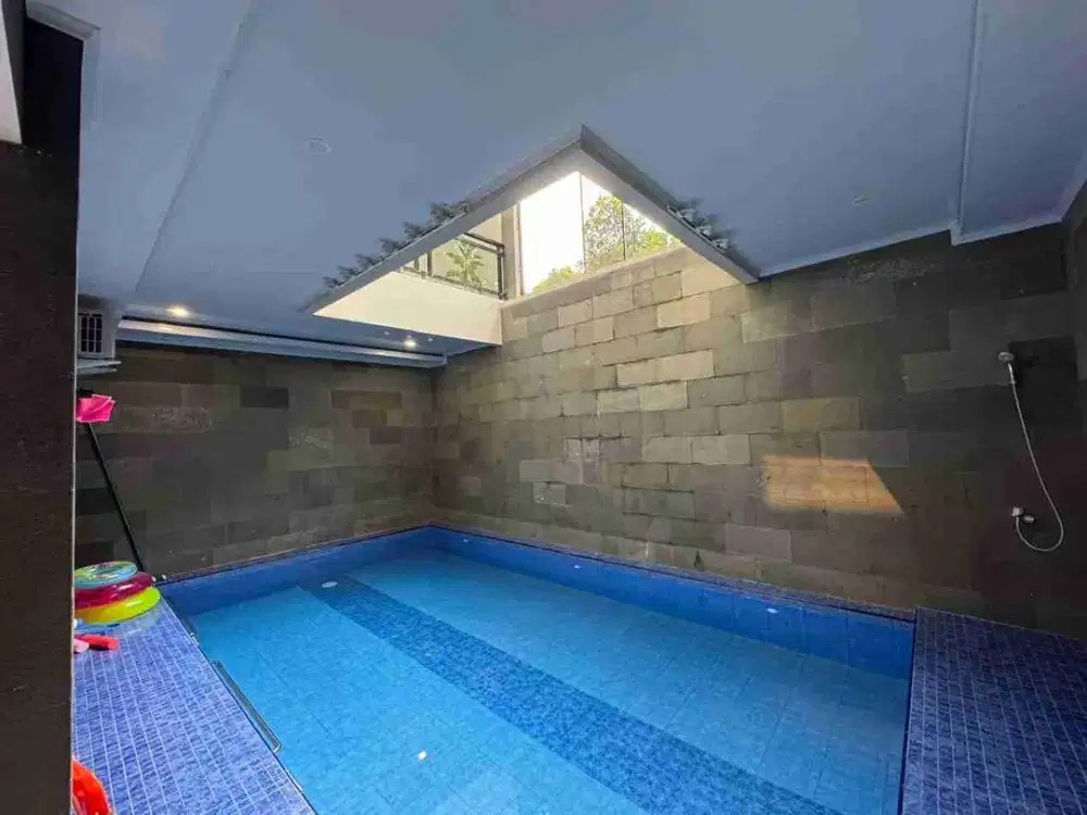 Rumah 4 Lantai Rooftop Luas 160m Kolam Renang Pribadi SHM On Hand Depok