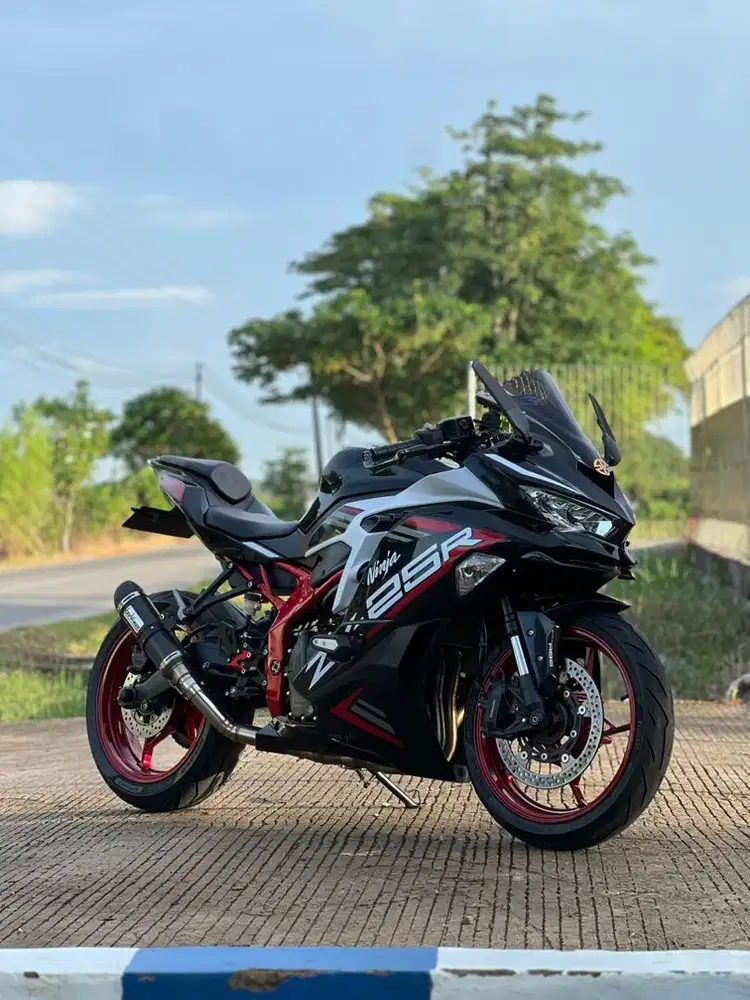 Zx25r 2020 Abs Qs red chassis