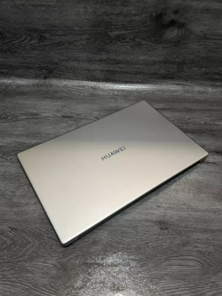 Laptop Huawei Slim Core i3 Gen 10 Ram 8GB bonus Mouse Baru Siap pakai