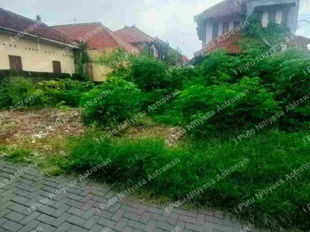 Disewakan Tanah Hook Zona Kuning di Gatsu Tengah, Akses Mobil