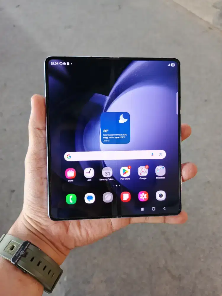 Samsung zfold5 ram 12/256 GB