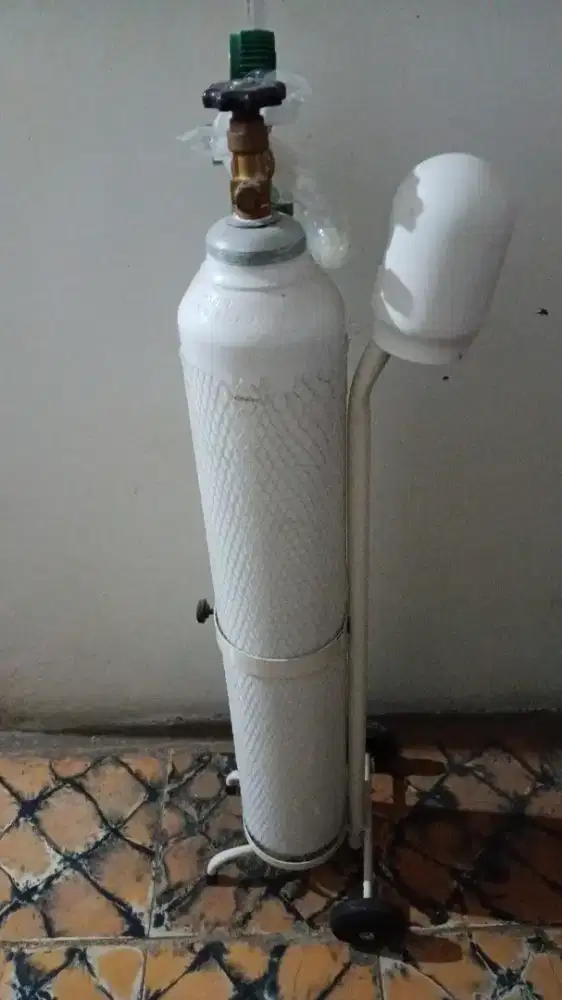 Tabung oksigen medis