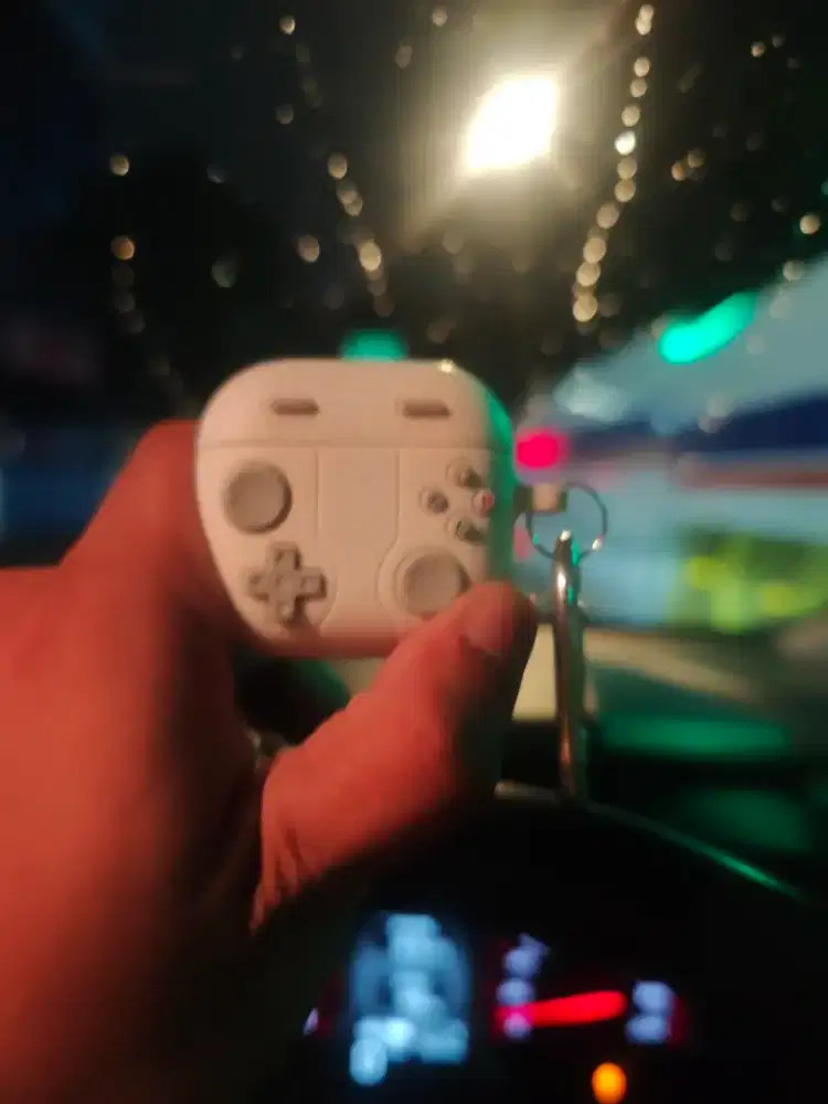 APPLE AIR PODS GEN 4