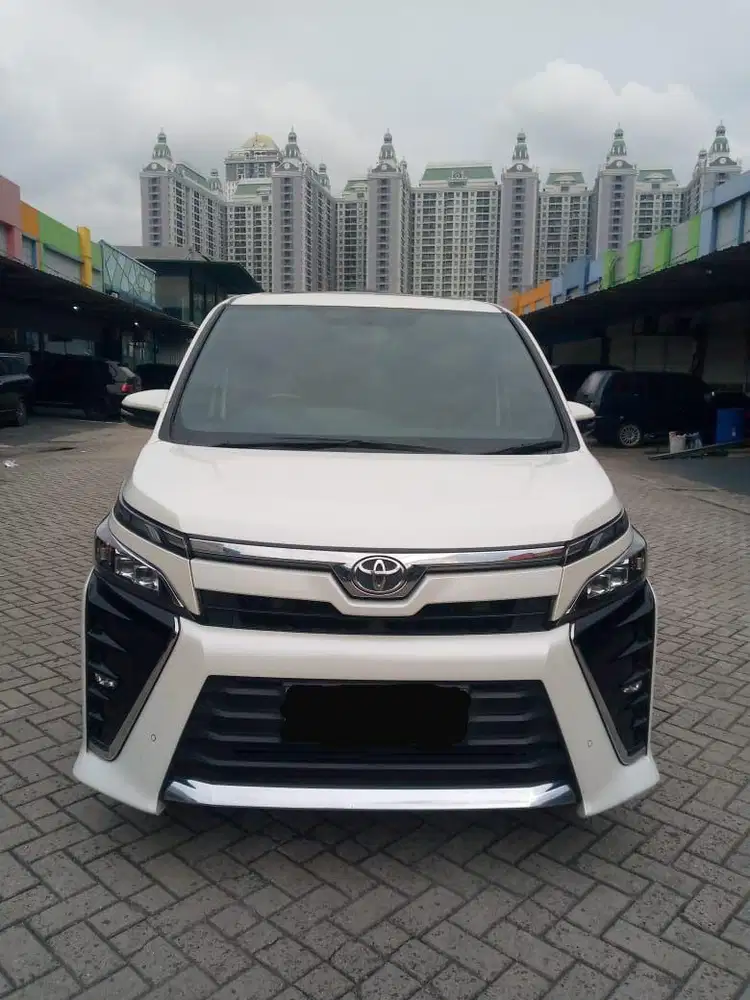 Toyota Voxy 2.0 AT