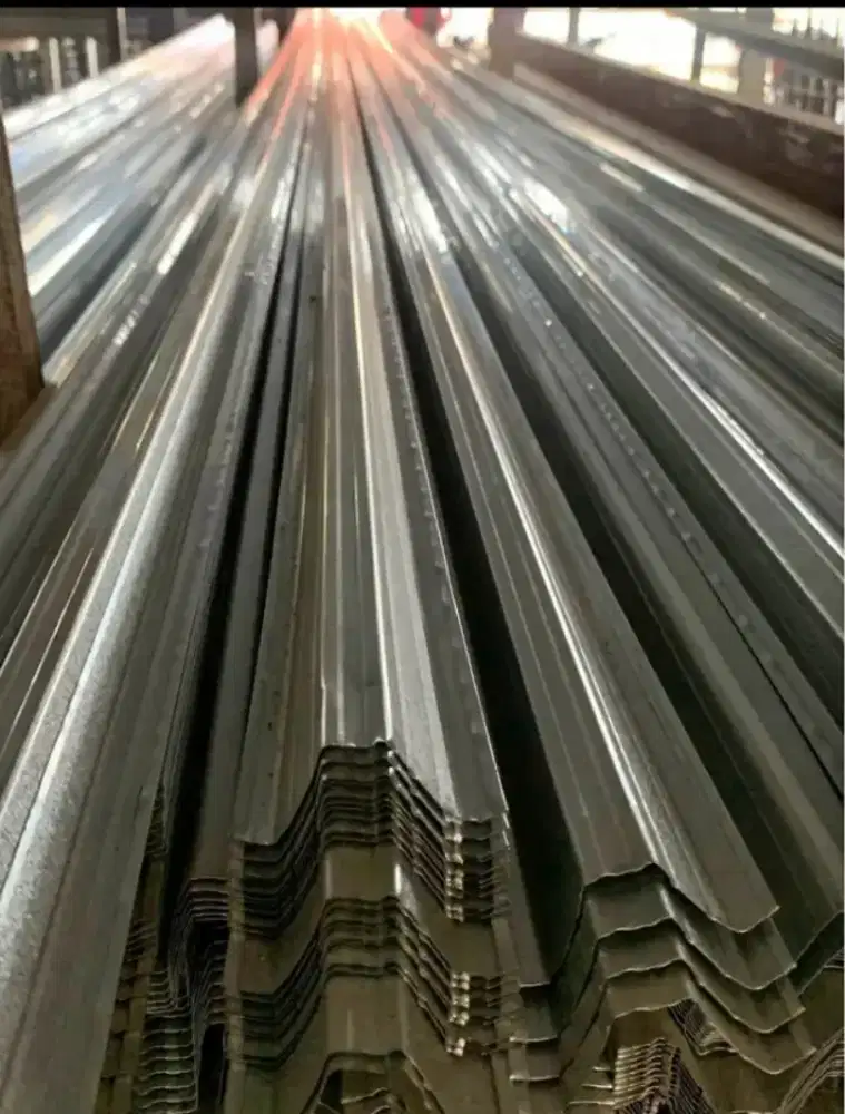 Tukang renovasi dan perbaikan atap bocor