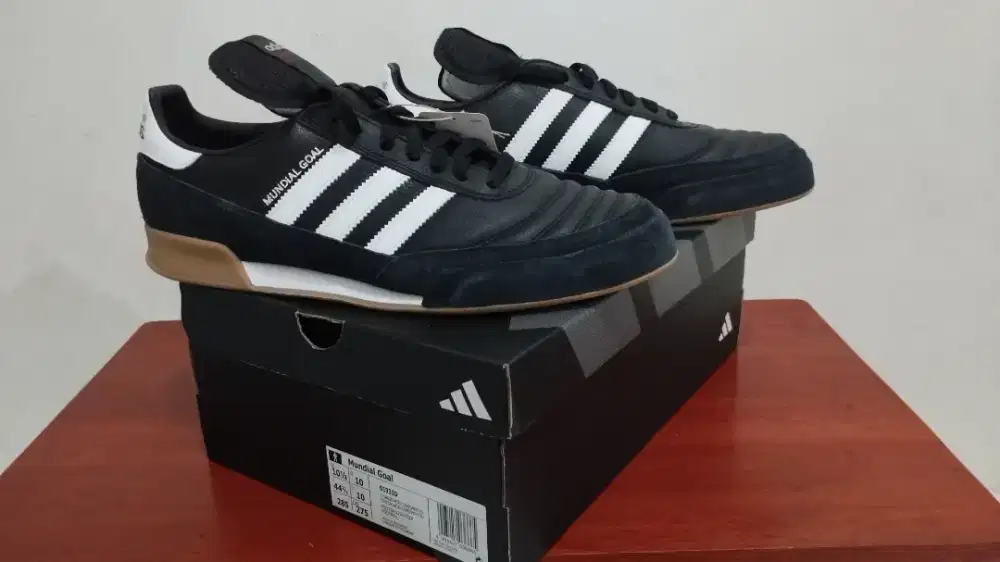 Sepatu futsal Adidas Mundial Goal 44 2/3 Original