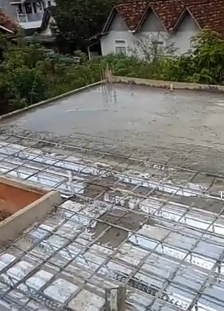 Tukang renovasi dan perbaikan atap bocor