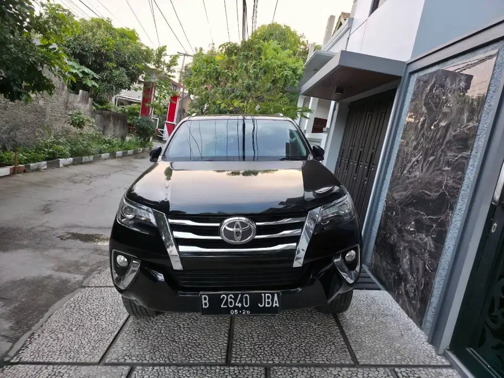 Toyota Fortuner VRZ Diesel Solar Matic AT Tahun 2016 Hitam , 2018