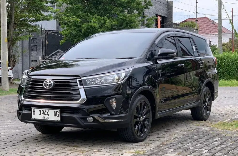 Innova Reborn Venturer 2.4 AT 2023 odo10rban!