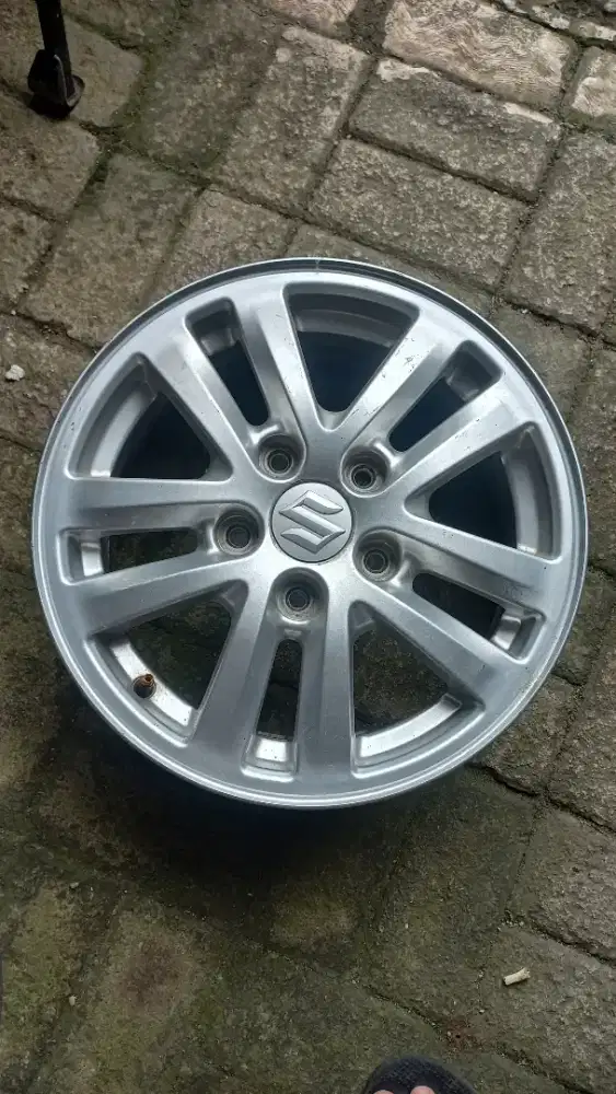 Velg Apv 2022 luxio granmax innova