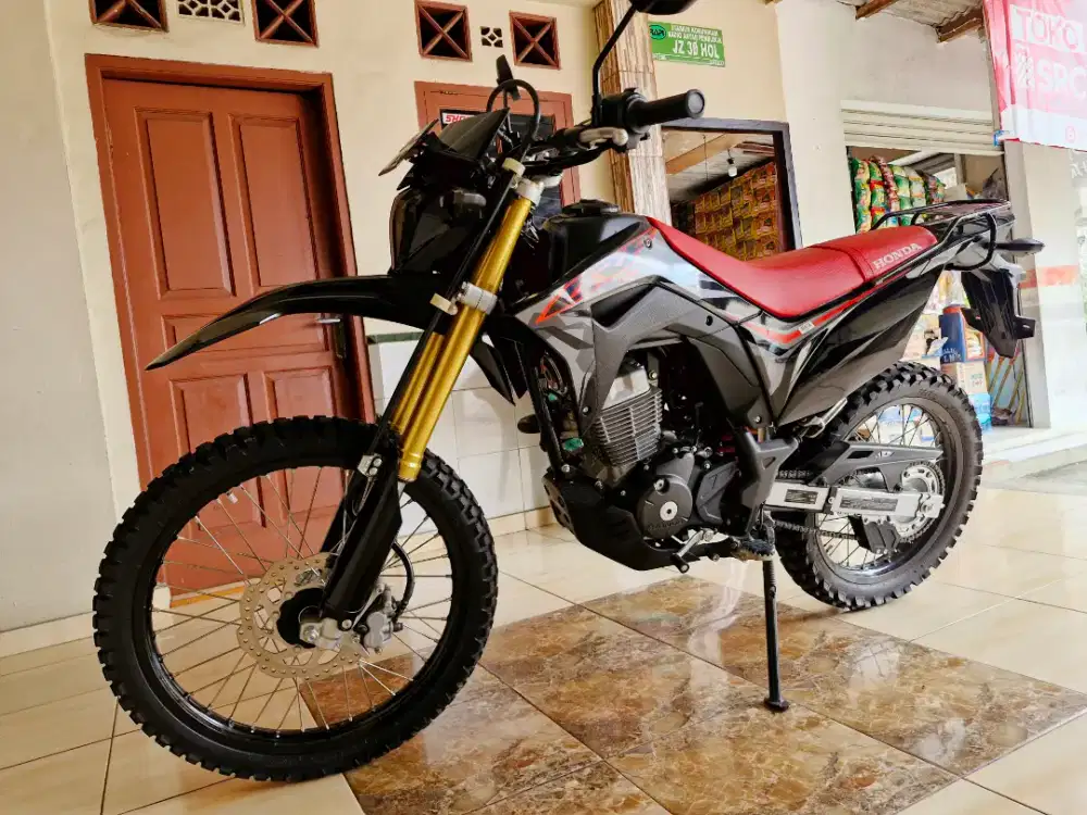 HONDA CRF 150L Hitam
