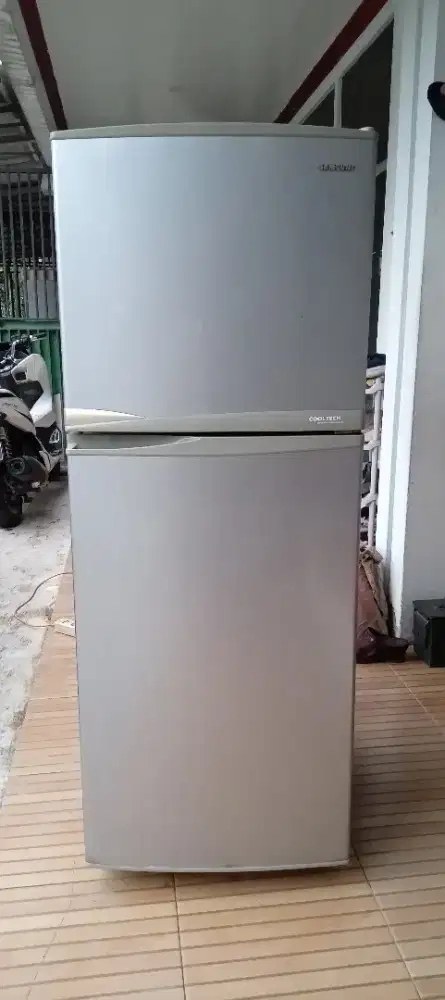 Ready stock kulkas 2pintu mrek samsung