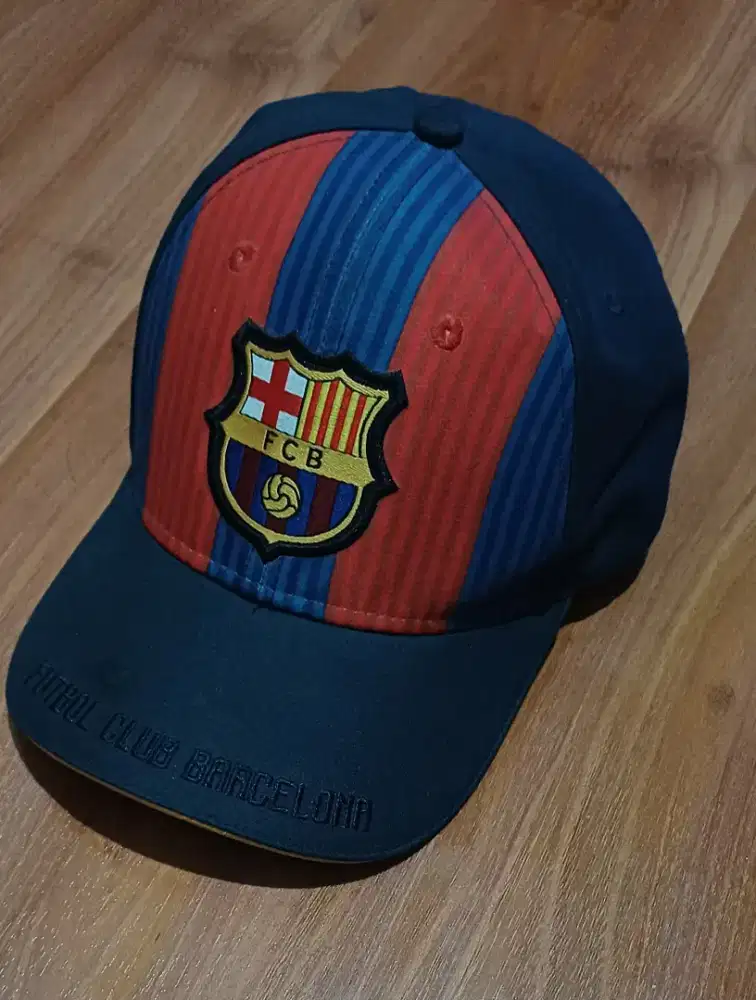 Topi Barcelona Official Original Camp Nou