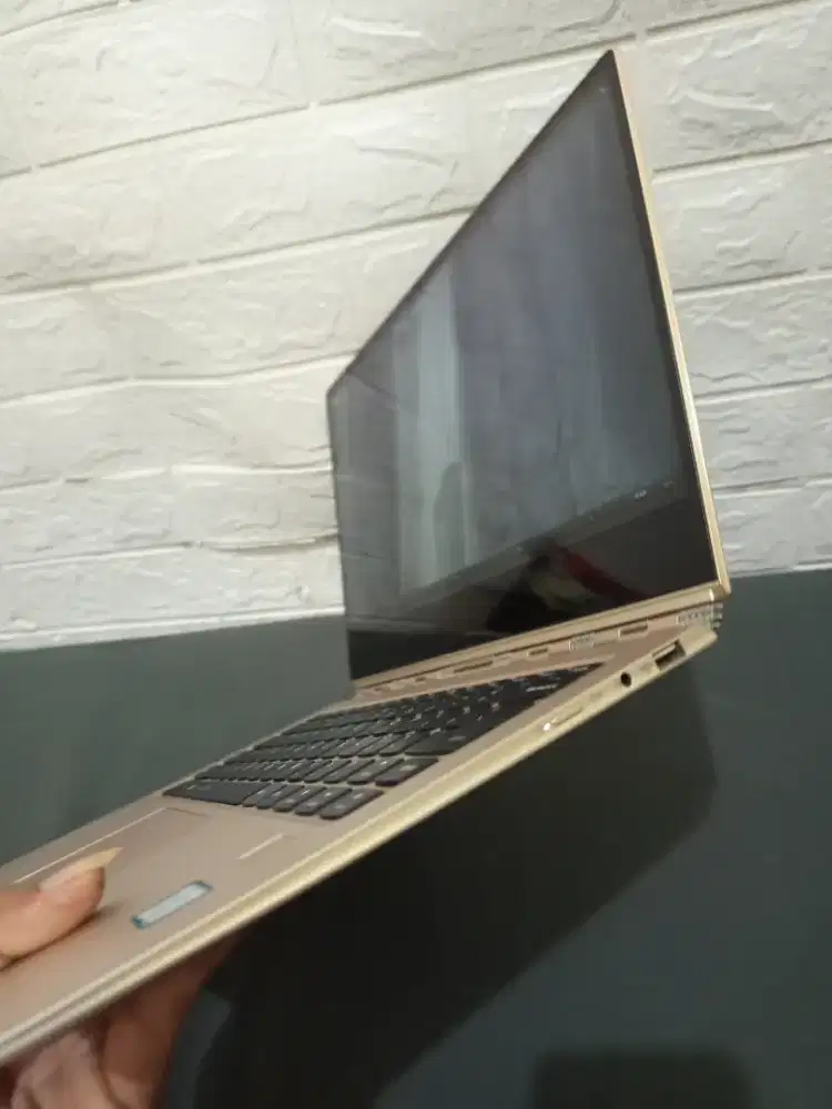 Jual beli komputer/laptop