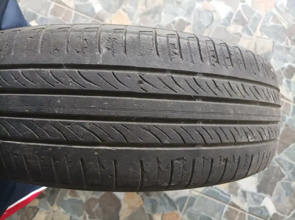 Ban mobil 14 UK 175/65