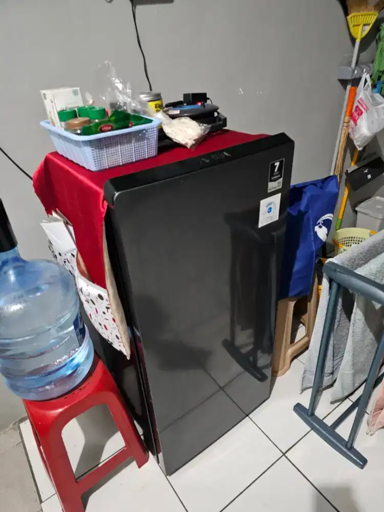 Dijual beberapa perabot mau pindahan