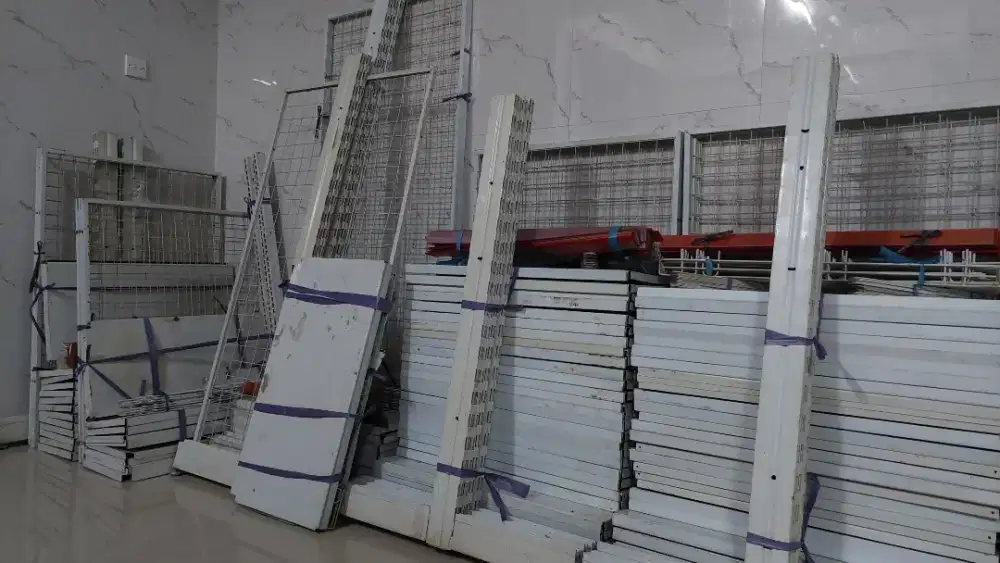 Rak Gondola Minimarket Single & Double Bekas Premium – Siap Pakai