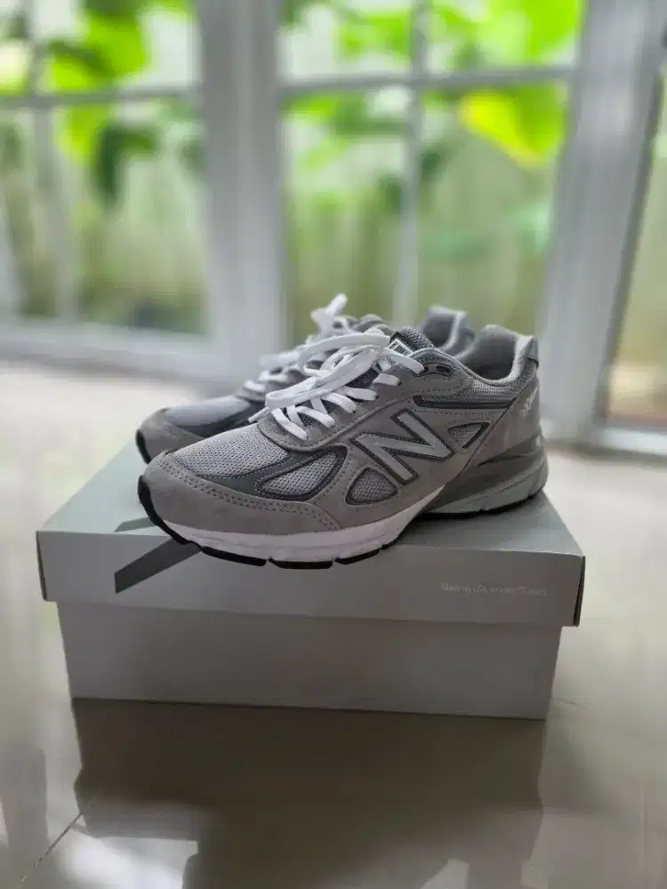 Second Sepatu New Balance USA 990v4 grey original uk 42