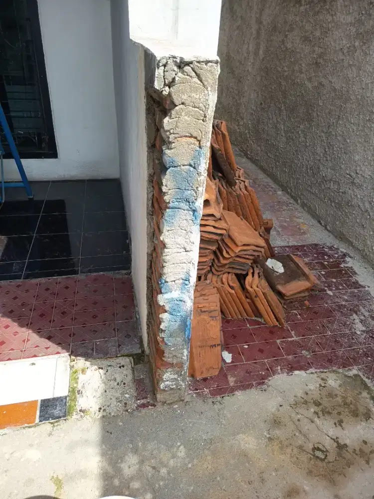 Genteng bekas kondisi mulus.
