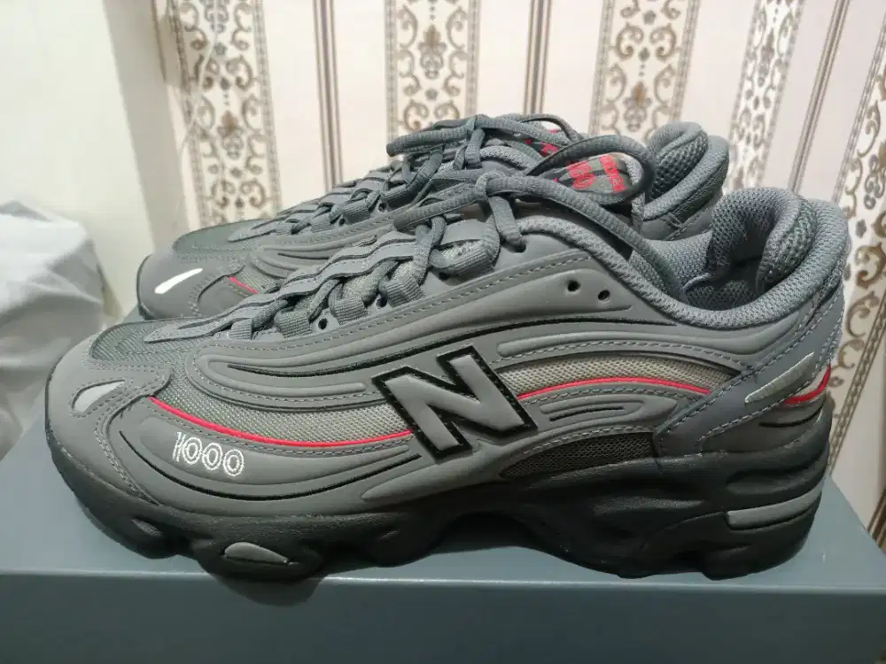 Sepatu NB M1000JDB Unisex