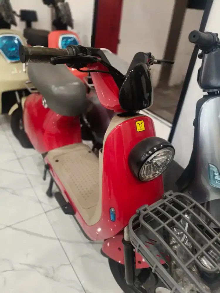 Sepeda listrik uwinfly R8s