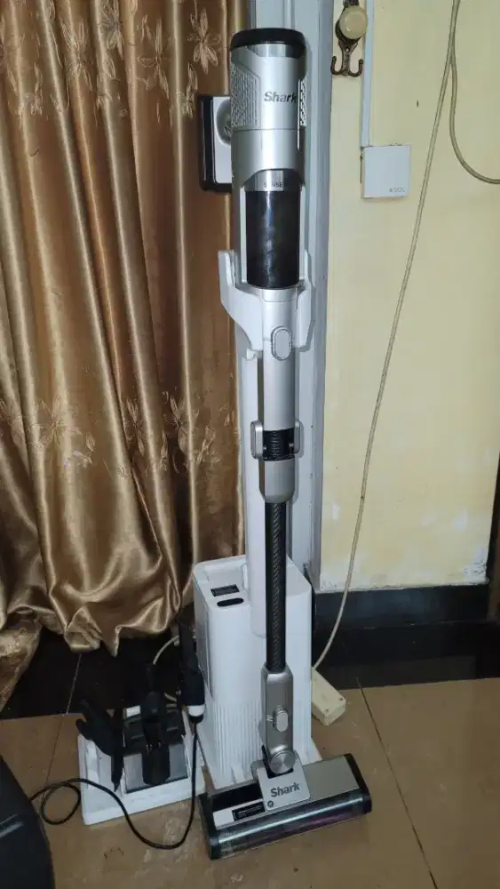 Vacuum cleaner Shark Ninja CleanSense IQ+