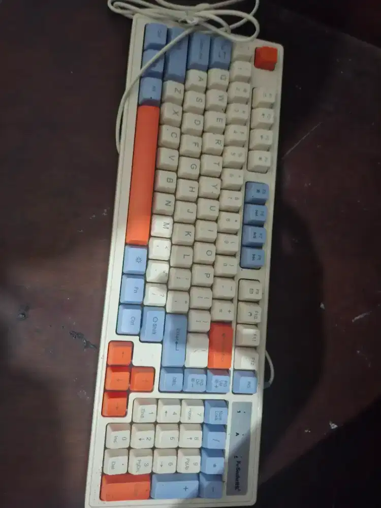 keaybord rgb like new