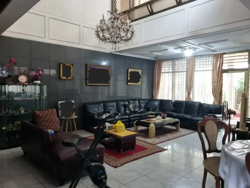 Rumah Asri 2 Lantai di Cempaka Putih, Jakarta Pusat