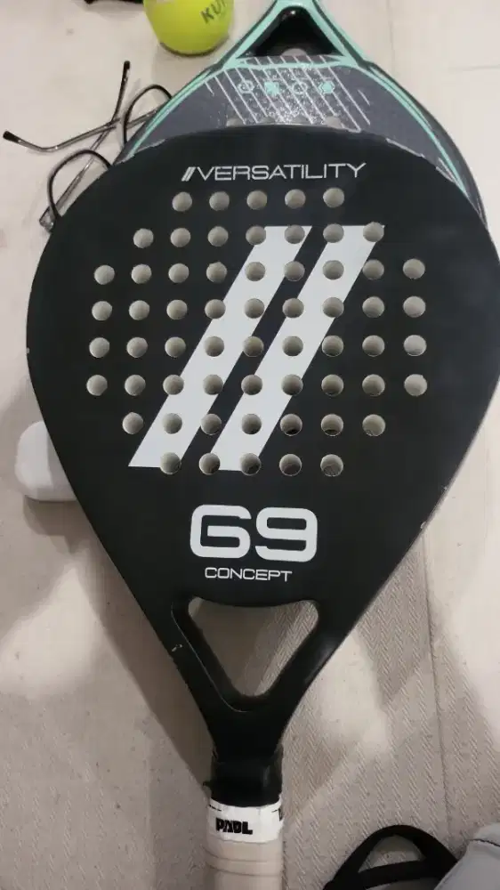 Di jual raket padel 69 concept