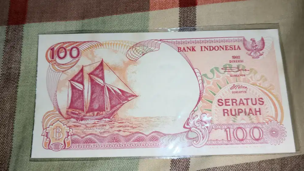 Uang kuno 100rupiah pinisi gress mulus