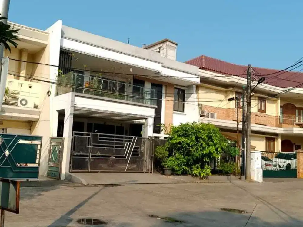 Rumah Asri 2lt di Perum Green Garden Kedoya Jakarta Barat