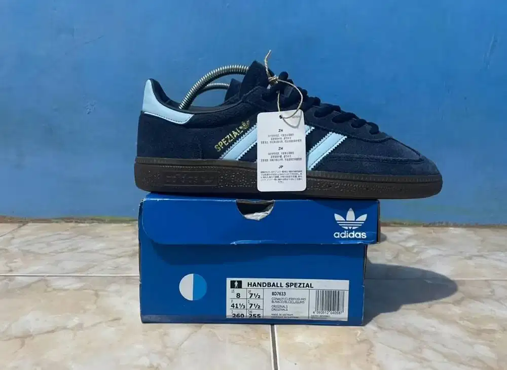 Handball spzl argent size 41 ⅓