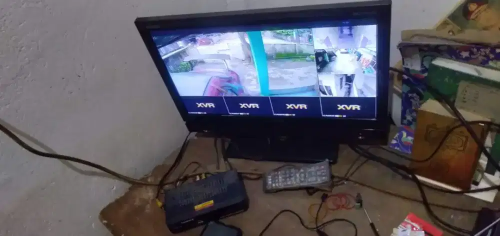 Di jual tv LED merek Politron ukuran 22 inci tingal pakai aja