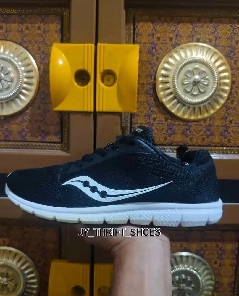 Dijual sepatu Saucony Grid Ideal Running Original