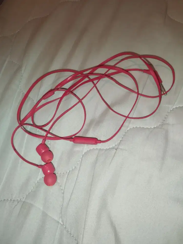 Headset JBL merah