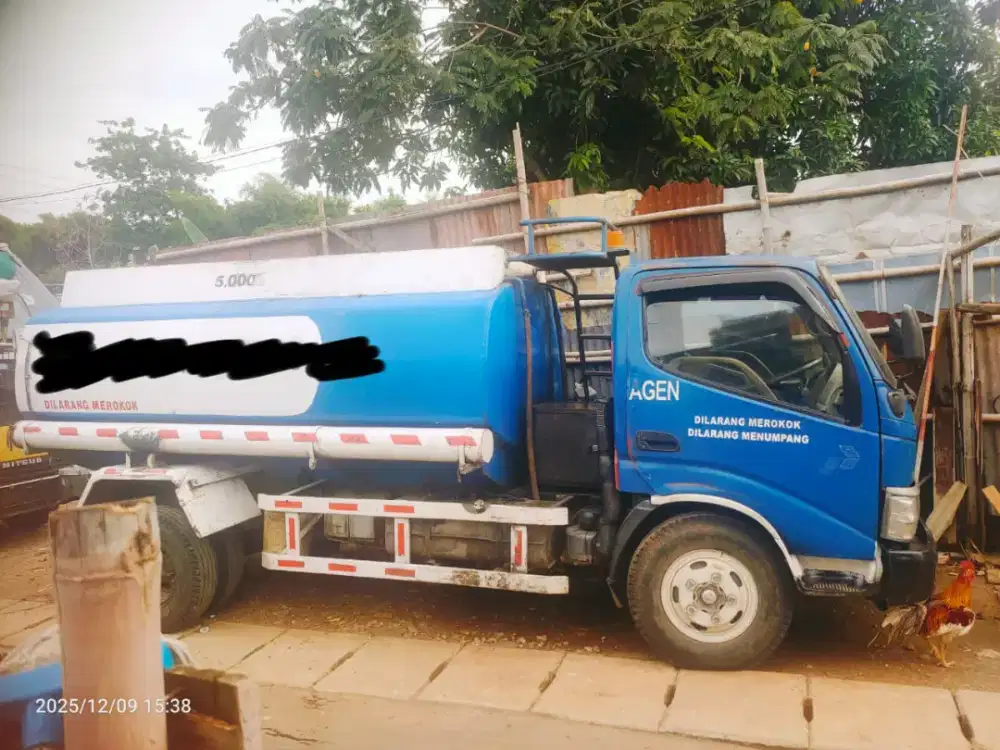 Truck Tangki Solar Dyna 110 ET