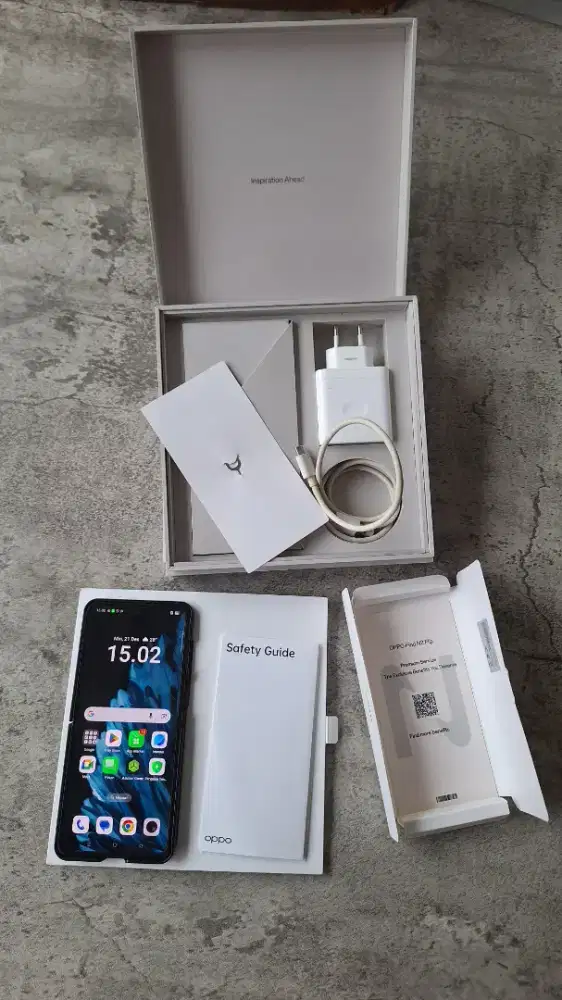 OPPO Find N2 Flip Black – Fullset & Mulus Terawat