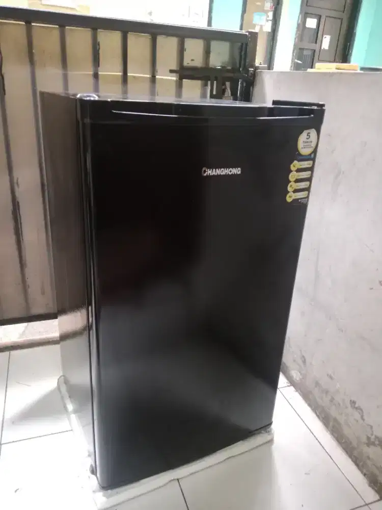 KULKAS MINI CHANGHONG 100LTR LIKE NEW
