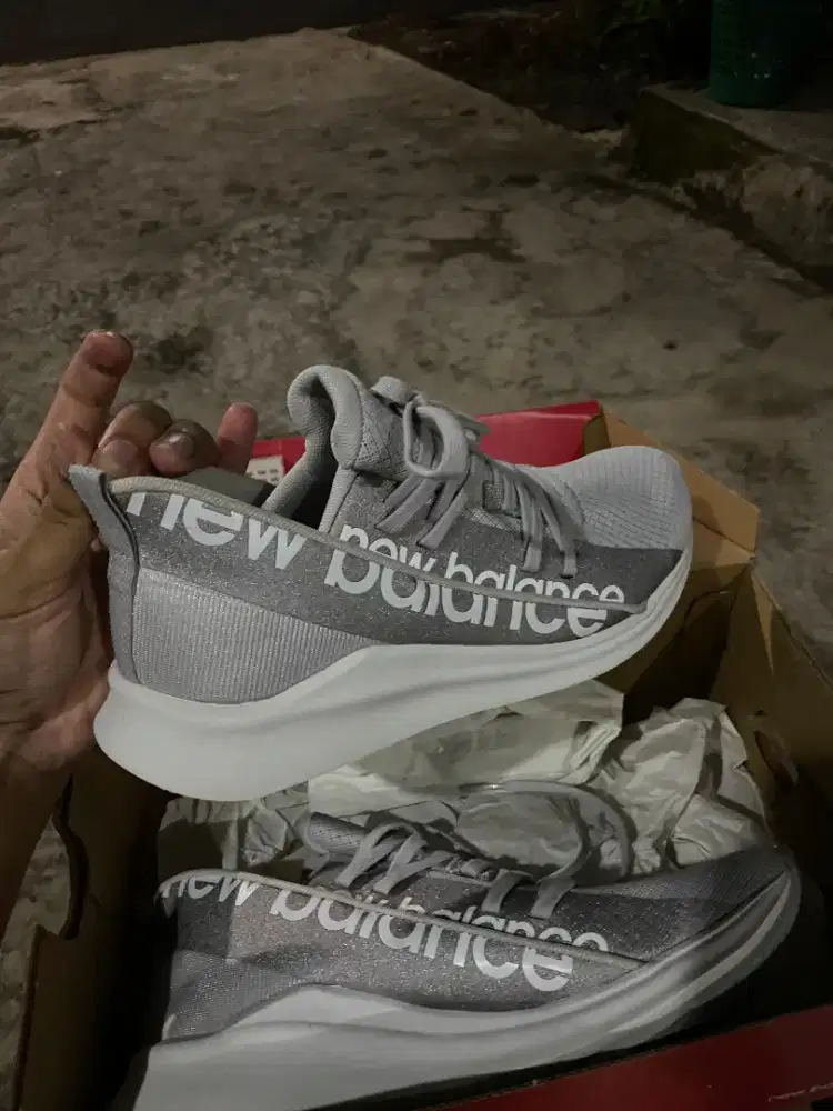 Sepatu running New Balance Powher Run Women's, salah ukuran