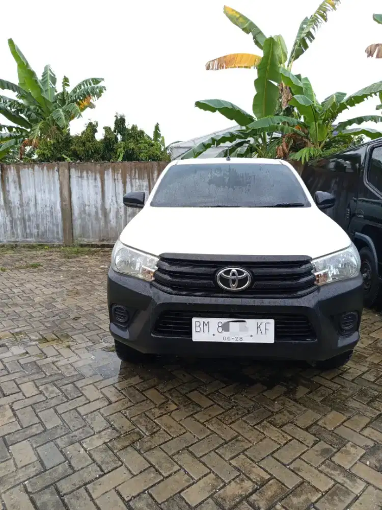 Dijual Mobil pick up Hilux 4x4 Single cabin manual tahun 2022.