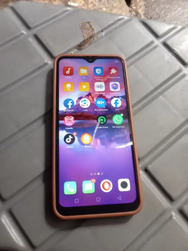 Oppo f9 pro ram 6/128 normal siap pakai